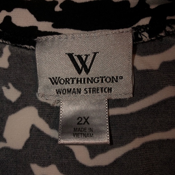 Worthington Animal Print Blouse B2 - Picture 5 of 8